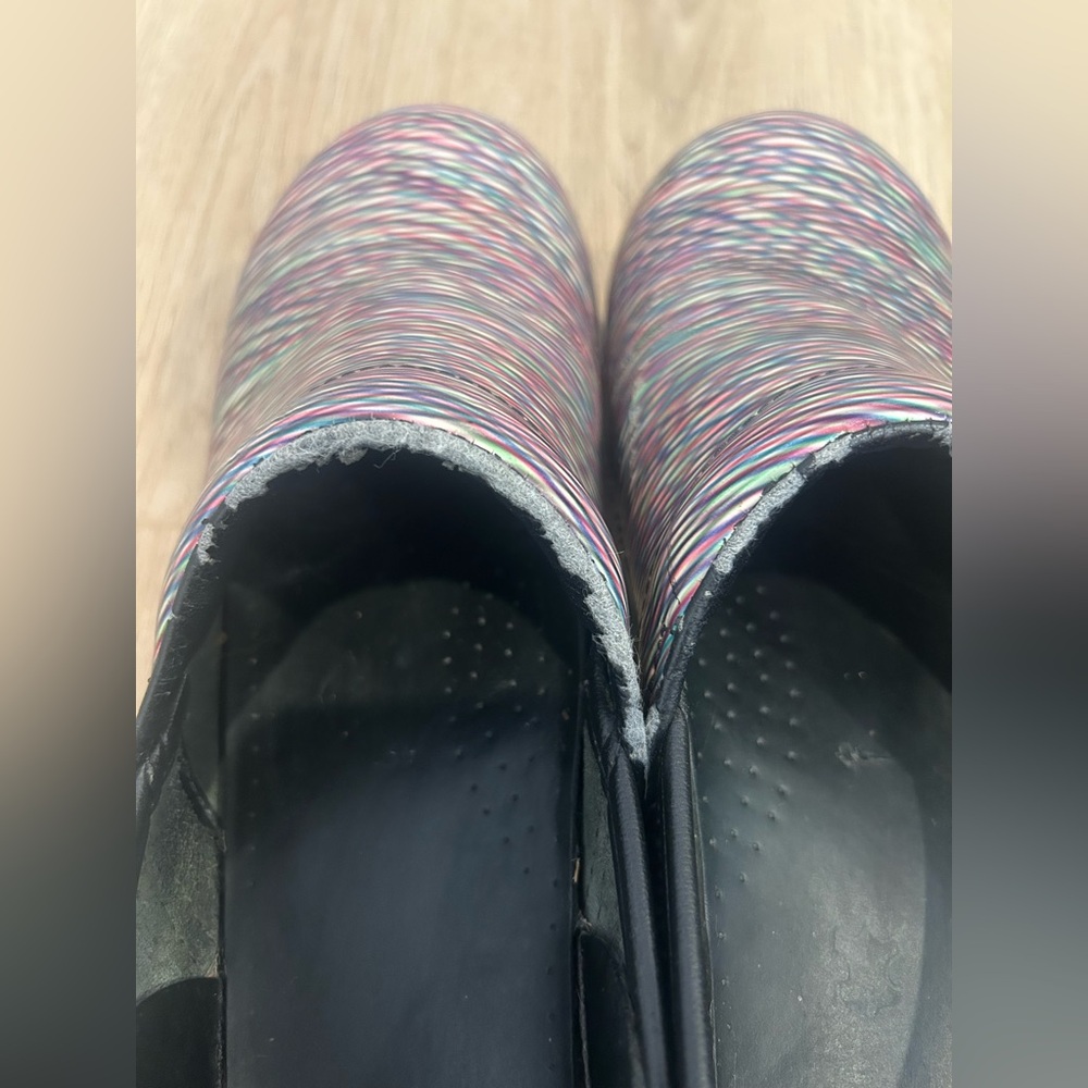 Dansko Metallic Rainbow Stripe Clogs Women's Sz 40 EU 10-10.5 US Shoes Career - Picture 12 of 12